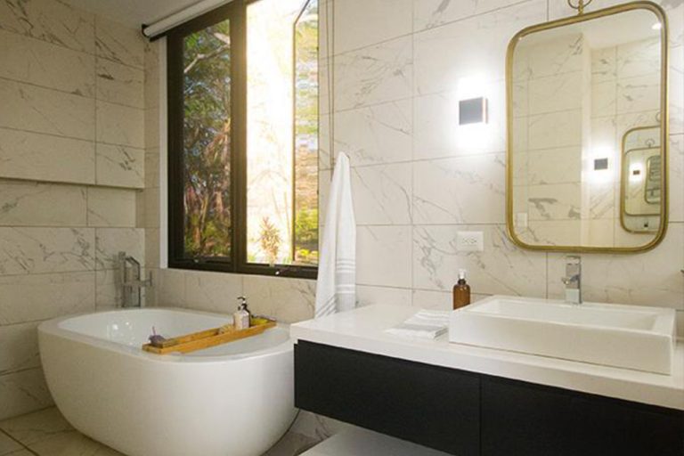 Contemporary Vacation Home - Las Brisas