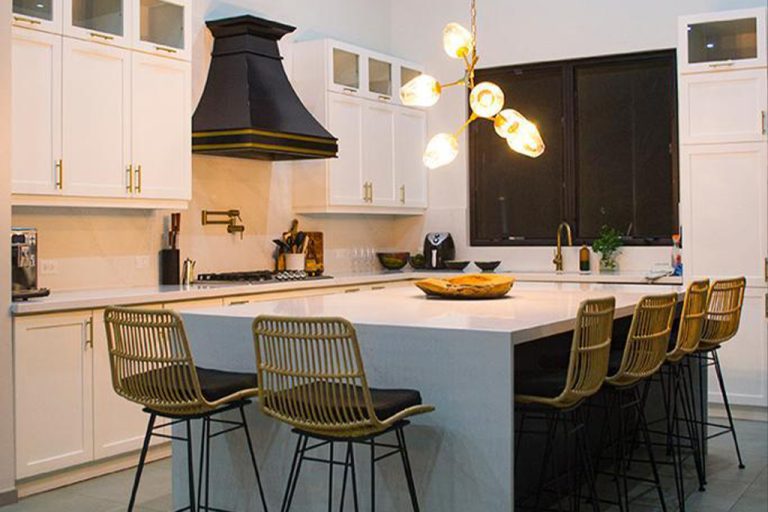 Contemporary Vacation Home - Las Brisas